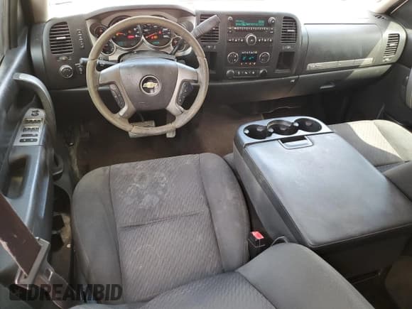 ✅ 2011 Chevrolet Silverado 1500 LT • VIN: 3GCPCSE00BG346087 • Lot: 73603744. Listed on Copart with 235,374 mi. Free auction sales archive from the USA and detailed vehicle history report at DreamBid. Image 8.