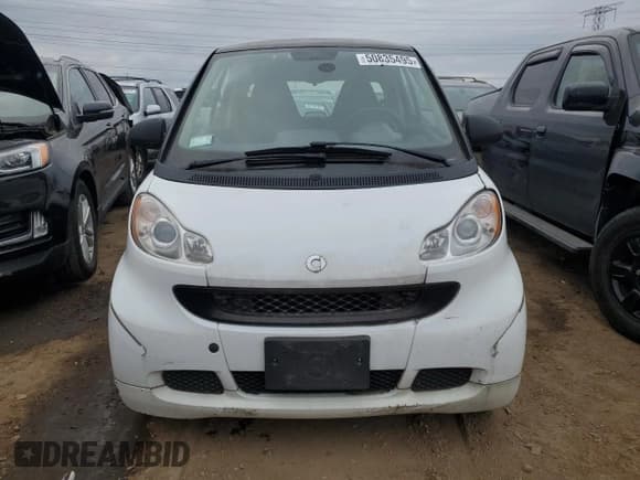 ✅ 2012 Smart fortwo Pure • VIN: WMEEJ3BA7CK557783 • Lot: 50835495. Wystawiony na Copart z przebiegiem 137 381 mil. Bezpłatny archiwum sprzedaży aukcyjnych z USA i szczegółowy raport historii pojazdu na DreamBid. Zdjęcie 5.
