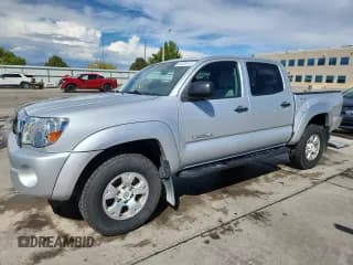 ✅ 2011 Toyota Tacoma • VIN: 3TMLU4EN9BM062221 • Lot: 84420415. Wystawiony na Copart z przebiegiem 92 072 mil. Bezpłatny archiwum sprzedaży aukcyjnych z USA i szczegółowy raport historii pojazdu na DreamBid. Zdjęcie 1.