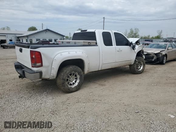 ✅ 2013 GMC Sierra 1500 SLT • VIN: 1GTR2WE73DZ379782 • Lot: 54400225. Listed on Copart with 126,205 mi. Free auction sales archive from the USA and detailed vehicle history report at DreamBid. Image 3.