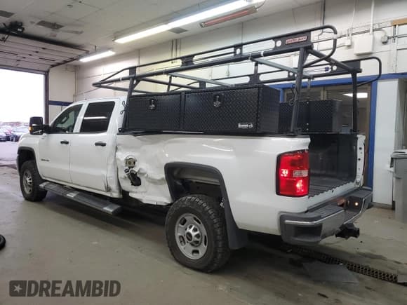 ✅ 2018 GMC Sierra 2500HD • VIN: 1GT12REG7JF264498 • Lot: 82891494. Wystawiony na Copart z przebiegiem 206 152 mil. Bezpłatny archiwum sprzedaży aukcyjnych z USA i szczegółowy raport historii pojazdu na DreamBid. Zdjęcie 2.