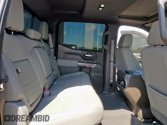 ✅ 2021 Chevrolet Silverado 1500 LTZ • VIN: 3GCUYGET3MG326379 • Lot: 70348725. Wystawiony na Copart z przebiegiem 102 813 mil. Bezpłatny archiwum sprzedaży aukcyjnych z USA i szczegółowy raport historii pojazdu na DreamBid. Zdjęcie 10.