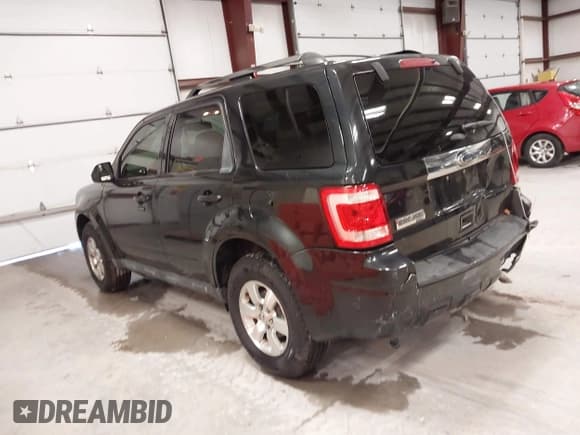 ✅ 2011 Ford Escape Limited • VIN: 1FMCU9E70BKA48726 • Lot: 43570169. Wystawiony na IAAI z przebiegiem 170 000 mil. Bezpłatny archiwum sprzedaży aukcyjnych z USA i szczegółowy raport historii pojazdu na DreamBid. Zdjęcie 3.