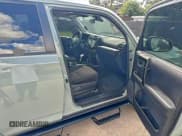 ✅ 2022 Toyota 4Runner TRD Off Road • VIN: JTEPU5JR0N6047798 • Lot: 96354655. Listed on Copart with 33,668 mi. Free auction sales archive from the USA and detailed vehicle history report at DreamBid. Image 5.