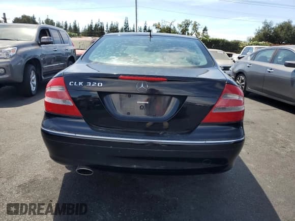 ✅ 2005 Mercedes-Benz CLK 320 • VIN: WDBTJ65JX5F163255 • Lot: 69687895. Listed on Copart with 220,368 mi. Free auction sales archive from the USA and detailed vehicle history report at DreamBid. Image 6.