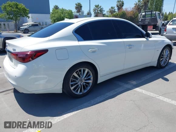 ✅ 2018 Infiniti Q50 Sport • VIN: JN1EV7AP2JM365370 • Лот: 42157933. Опубликован ранее на IAAI с пробегом 61 054 миль. Бесплатный доступ к архиву аукционных продаж из США и подробный отчёт об истории автомобиля на DreamBid. Изображение 4.