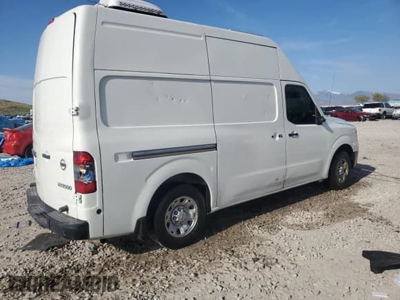 ✅ 2017 Nissan NV Cargo SV • VIN: 1N6BF0LY0HN805095 • Lot: 53978975. Wystawiony na Copart z przebiegiem 131 896 mil. Bezpłatny archiwum sprzedaży aukcyjnych z USA i szczegółowy raport historii pojazdu na DreamBid. Zdjęcie 3.