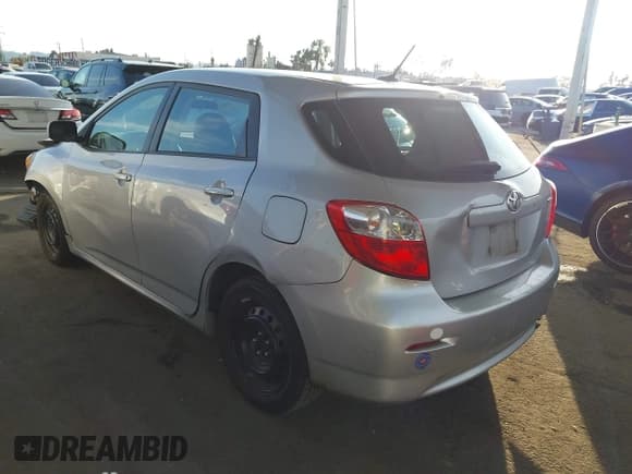 ✅ 2011 Toyota Matrix • VIN: 2T1KU4EE1BC562524 • Lot: 43635498. Wystawiony na IAAI z przebiegiem 108 865 mil. Bezpłatny archiwum sprzedaży aukcyjnych z USA i szczegółowy raport historii pojazdu na DreamBid. Zdjęcie 3.