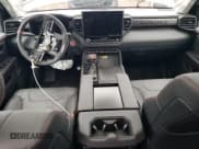 ✅ 2023 Toyota Sequoia SR5 • VIN: 7SVAAABA7PX012036 • Лот: 81135983. Опубликован ранее на Copart с пробегом 5 832 миль. Бесплатный доступ к архиву аукционных продаж из США и подробный отчёт об истории автомобиля на DreamBid. Изображение 8.