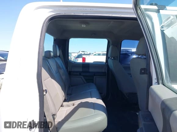 ✅ 2016 Ford F-150 XLT • VIN: 1FTEW1EF5GFA47782 • Лот: 41870772. Опубликован ранее на IAAI с пробегом 118 121 миль. Бесплатный доступ к архиву аукционных продаж из США и подробный отчёт об истории автомобиля на DreamBid. Изображение 8.