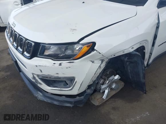 ✅ 2020 Jeep Compass Latitude • VIN: 3C4NJCBB8LT141375 • Lot: 42382374. Listed on IAAI with 63,799 mi. Free auction sales archive from the USA and detailed vehicle history report at DreamBid. Image 6.