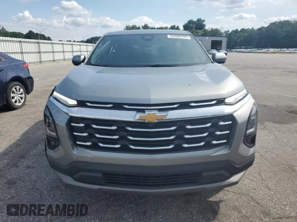 ✅ 2025 Chevrolet Equinox FWD LT • VIN: 3GNAXHEGXSL102987 • Lot: 70040305. Wystawiony na Copart z przebiegiem 17 526 mil. Bezpłatny archiwum sprzedaży aukcyjnych z USA i szczegółowy raport historii pojazdu na DreamBid. Zdjęcie 5.
