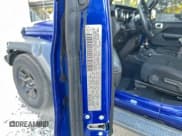 ✅ 2018 Jeep Wrangler Sport • VIN: 1C4GJXAG2JW280163 • Лот: 95744265. Опубликован ранее на Copart с пробегом 73 303 миль. Бесплатный доступ к архиву аукционных продаж из США и подробный отчёт об истории автомобиля на DreamBid. Изображение 10.