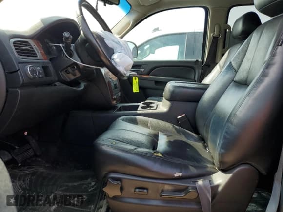 ✅ 2012 Chevrolet Suburban LT • VIN: 1GNSCJE0XCR229243 • Lot: 50703095. Listed on Copart with 193,155 mi. Free auction sales archive from the USA and detailed vehicle history report at DreamBid. Image 7.