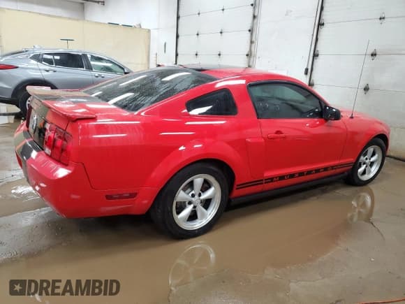 ✅ 2008 Ford Mustang Deluxe • VIN: 1ZVHT80N185119000 • Lot: 88174965. Listed on Copart with 148,104 mi. Free auction sales archive from the USA and detailed vehicle history report at DreamBid. Image 3.