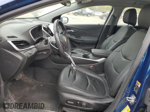 ✅ 2019 Chevrolet Volt LT • VIN: 1G1RA6S54KU124857 • Lot: 72235533. Wystawiony na Copart z przebiegiem 26 866 mil. Bezpłatny archiwum sprzedaży aukcyjnych z USA i szczegółowy raport historii pojazdu na DreamBid. Zdjęcie 7.