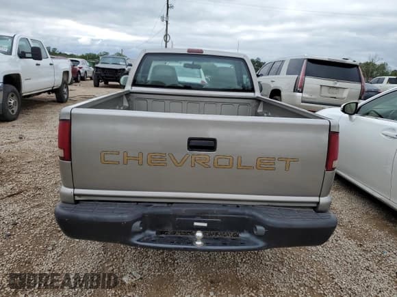 ✅ 2002 Chevrolet S-10 LS • VIN: 1GCCS145128242884 • Лот: 51820505. Опубликован ранее на Copart с пробегом 79 199 миль. Бесплатный доступ к архиву аукционных продаж из США и подробный отчёт об истории автомобиля на DreamBid. Изображение 7.