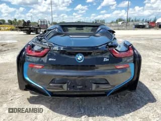 ✅ 2019 BMW i8 • VIN: WBY2Z6C58KVG97739 • Лот: 60137614. Опубликован ранее на Copart с пробегом 3 130 миль. Бесплатный доступ к архиву аукционных продаж из США и подробный отчёт об истории автомобиля на DreamBid. Изображение 6.