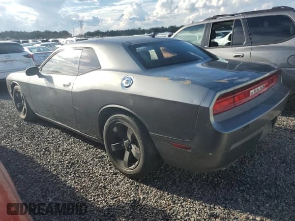 ✅ 2012 Dodge Challenger SXT • VIN: 2C3CDYAG9CH285877 • Lot: 74043864. Wystawiony na Copart z przebiegiem Nie podano. Bezpłatny archiwum sprzedaży aukcyjnych z USA i szczegółowy raport historii pojazdu na DreamBid. Zdjęcie 2.