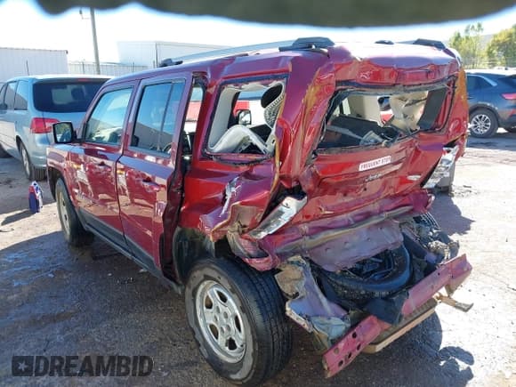 ✅ 2017 Jeep Patriot High Altitude • VIN: 1C4NJPFA7HD171330 • Lot: 43570274. Listed on IAAI with 152,800 mi. Free auction sales archive from the USA and detailed vehicle history report at DreamBid. Image 3.