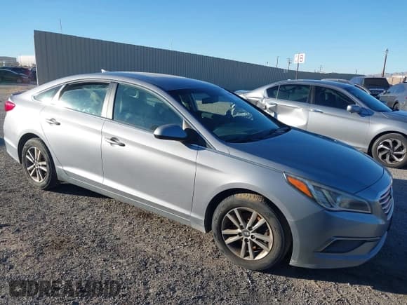 ✅ 2017 Hyundai Sonata SE • VIN: 5NPE24AF4HH488622 • Lot: 43645366. Listed on IAAI with 118,556 mi. Free auction sales archive from the USA and detailed vehicle history report at DreamBid. Image 1.