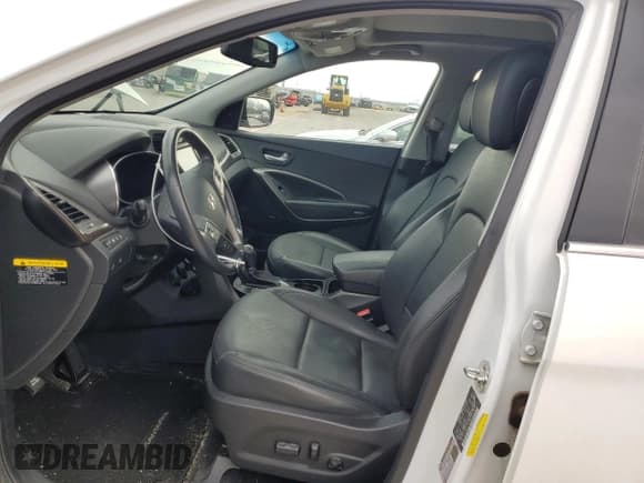 ✅ 2017 Hyundai Santa Fe Ultimate • VIN: 5XYZW4LAXHG495685 • Лот: 82484263. Опубликован ранее на Copart с пробегом 99 589 миль. Бесплатный доступ к архиву аукционных продаж из США и подробный отчёт об истории автомобиля на DreamBid. Изображение 7.