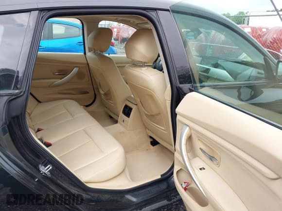 ✅ 2014 BMW 3 Series 328i Gran Turismo xDrive • VIN: WBA3X5C5XED556214 • Лот: 42123796. Опубликован ранее на IAAI с пробегом 102 159 миль. Бесплатный доступ к архиву аукционных продаж из США и подробный отчёт об истории автомобиля на DreamBid. Изображение 8.