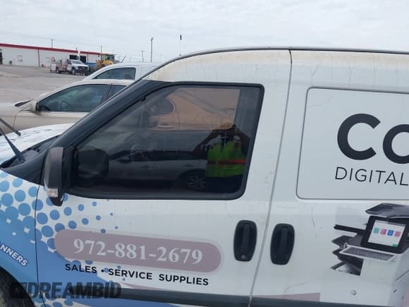 ✅ 2017 Ram ProMaster City Cargo Tradesman • VIN: ZFBERFAB6H6D38807 • Lot: 42356077. Wystawiony na IAAI z przebiegiem 147 481 mil. Bezpłatny archiwum sprzedaży aukcyjnych z USA i szczegółowy raport historii pojazdu na DreamBid. Zdjęcie 14.