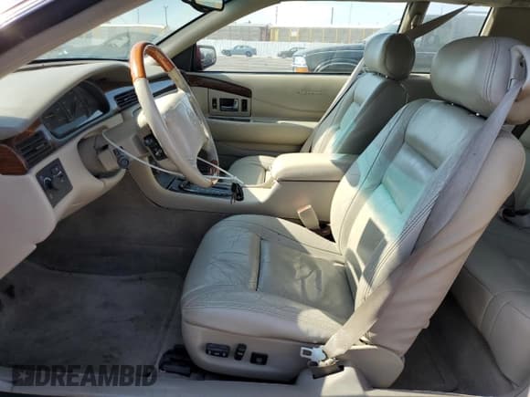 ✅ 2000 Cadillac Eldorado • VIN: 1G6EL12Y2YU151886 • Lot: 65156625. Wystawiony na Copart z przebiegiem 81 430 mil. Bezpłatny archiwum sprzedaży aukcyjnych z USA i szczegółowy raport historii pojazdu na DreamBid. Zdjęcie 7.