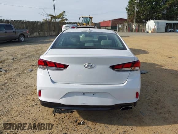 ✅ 2018 Hyundai Sonata Sport Plus • VIN: 5NPE34AF1JH689526 • Lot: 43573033. Listed on IAAI with 48,381 mi. Free auction sales archive from the USA and detailed vehicle history report at DreamBid. Image 16.