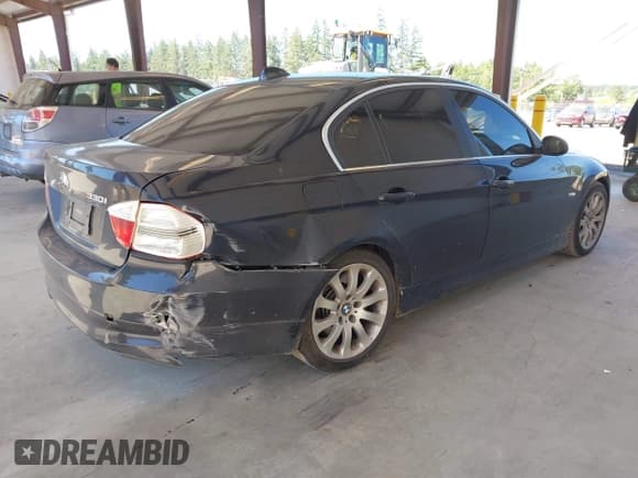 ✅ 2006 BMW 3 Series 330i • VIN: WBAVB33546KS32264 • Lot: 42350072. Listed on IAAI with 93,001 mi. Free auction sales archive from the USA and detailed vehicle history report at DreamBid. Image 4.