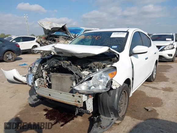 ✅ 2018 Nissan Versa SV • VIN: 3N1CN7AP0JL886203 • Lot: 43405040. Wystawiony na IAAI z przebiegiem 102 377 mil. Bezpłatny archiwum sprzedaży aukcyjnych z USA i szczegółowy raport historii pojazdu na DreamBid. Zdjęcie 18.