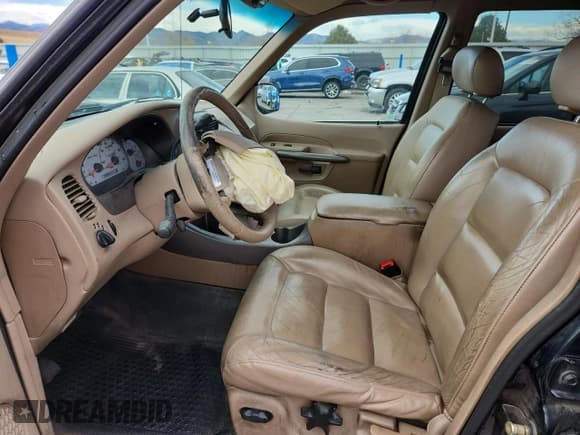 ✅ 2001 Ford Explorer Sport Trac • VIN: 1FMZU77E11UA94241 • Lot: 92632475. Listed on Copart with 197,488 mi. Free auction sales archive from the USA and detailed vehicle history report at DreamBid. Image 7.