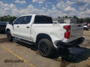 ✅ 2024 Chevrolet Silverado 1500 LT Trail Boss • VIN: 3GCUDFED8RG133800 • Lot: 80918655. Wystawiony na Copart z przebiegiem 21 714 mil. Bezpłatny archiwum sprzedaży aukcyjnych z USA i szczegółowy raport historii pojazdu na DreamBid. Zdjęcie 2.