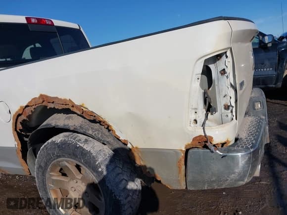 ✅ 2009 Dodge 1500 SLT • VIN: 1D3HV18T19S704077 • Lot: 41741928. Wystawiony na IAAI z przebiegiem 155 812 mil. Bezpłatny archiwum sprzedaży aukcyjnych z USA i szczegółowy raport historii pojazdu na DreamBid. Zdjęcie 6.