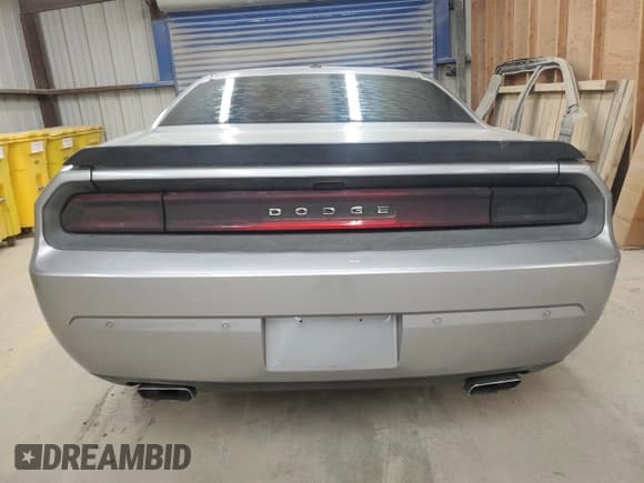 ✅ 2013 Dodge Challenger Rallye Redline • VIN: 2C3CDYAG6DH616173 • Lot: 46070745. Wystawiony na Copart z przebiegiem 137 024 mil. Bezpłatny archiwum sprzedaży aukcyjnych z USA i szczegółowy raport historii pojazdu na DreamBid. Zdjęcie 6.