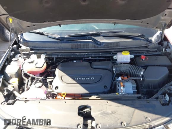 ✅ 2022 Chrysler Pacifica Hybrid Limited • VIN: 2C4RC1S79NR222225 • Лот: 41443021. Опубликован ранее на IAAI с пробегом 10 978 миль. Бесплатный доступ к архиву аукционных продаж из США и подробный отчёт об истории автомобиля на DreamBid. Изображение 10.