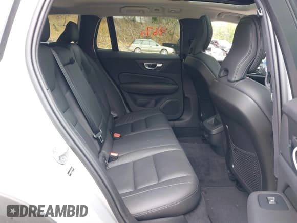 ✅ 2025 Volvo V60 Plus • VIN: YV4L12WK4S2149577 • Лот: 42540412. Опубликован ранее на IAAI с пробегом 967 миль. Бесплатный доступ к архиву аукционных продаж из США и подробный отчёт об истории автомобиля на DreamBid. Изображение 8.