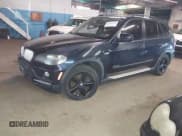 ✅ 2010 BMW X5 35d • VIN: 5UXFF0C51ALT84448 • Лот: 43909446. Опубликован ранее на IAAI с пробегом 188 256 миль. Бесплатный доступ к архиву аукционных продаж из США и подробный отчёт об истории автомобиля на DreamBid. Изображение 2.