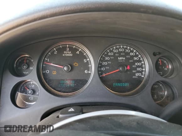 ✅ 2007 Chevrolet Suburban LTZ • VIN: 3GNFK16337G190093 • Lot: 68565854. Wystawiony na Copart z przebiegiem 173 714 mil. Bezpłatny archiwum sprzedaży aukcyjnych z USA i szczegółowy raport historii pojazdu na DreamBid. Zdjęcie 9.