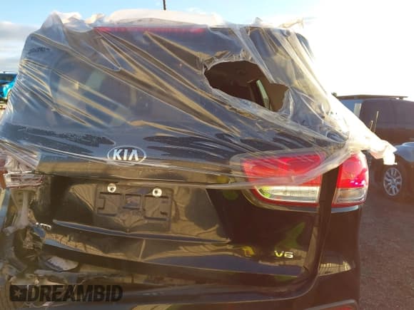 ✅ 2017 Kia Sorento LX • VIN: 5XYPGDA54HG333397 • Lot: 43797703. Wystawiony na IAAI z przebiegiem 91 034 mil. Bezpłatny archiwum sprzedaży aukcyjnych z USA i szczegółowy raport historii pojazdu na DreamBid. Zdjęcie 17.