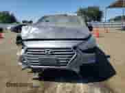 2020 Hyundai Accent SE z VIN 3KPC24A62LE097912, wystawiony jako Copart lot #61860133 z przebiegiem 69 830 mil mil oraz . Historia ofert i sprzedaży dostępna na DreamBid. Obrazek 5.