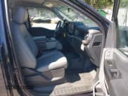 ✅ 2025 Ford F-150 XL • VIN: 1FTMF1LP2SKD18160 • Lot: 43058340. Wystawiony na IAAI z przebiegiem 4 949 mil. Bezpłatny archiwum sprzedaży aukcyjnych z USA i szczegółowy raport historii pojazdu na DreamBid. Zdjęcie 5.