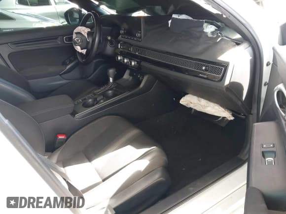 ✅ 2024 Honda Civic Sport • VIN: 19XFL2H82RE013358 • Lot: 43366995. Wystawiony na IAAI z przebiegiem 17 393 mil. Bezpłatny archiwum sprzedaży aukcyjnych z USA i szczegółowy raport historii pojazdu na DreamBid. Zdjęcie 5.