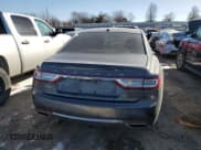 ✅ 2017 Lincoln Continental Select • VIN: 1LN6L9SP8H5636403 • Лот: 38826814. Опубликован ранее на Copart с пробегом 66 985 миль. Бесплатный доступ к архиву аукционных продаж из США и подробный отчёт об истории автомобиля на DreamBid. Изображение 6.