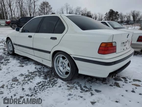 1997 BMW 3 Series M3s z VIN WBSCD9324VEE06968, wystawiony jako Copart lot #85056034 z przebiegiem Nie podano mil oraz Szkoda całkowita • Salvage title. Historia ofert i sprzedaży dostępna na DreamBid. Obrazek 2.