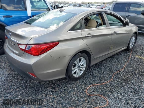 ✅ 2014 Hyundai Sonata GLS • VIN: 5NPEB4AC7EH899210 • Lot: 74763864. Wystawiony na Copart z przebiegiem Nie podano. Bezpłatny archiwum sprzedaży aukcyjnych z USA i szczegółowy raport historii pojazdu na DreamBid. Zdjęcie 3.