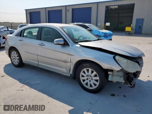 ✅ 2007 Chrysler Sebring • VIN: 1C3LC46K17N550846 • Lot: 81664645. Listed on Copart with 129,380 mi. Free auction sales archive from the USA and detailed vehicle history report at DreamBid. Image 4.