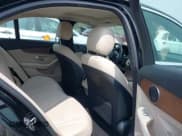 ✅ 2020 Mercedes-Benz C 300 • VIN: WDDWF8EB1LR549066 • Lot: 42453123. Wystawiony na IAAI z przebiegiem 36 472 mil. Bezpłatny archiwum sprzedaży aukcyjnych z USA i szczegółowy raport historii pojazdu na DreamBid. Zdjęcie 8.