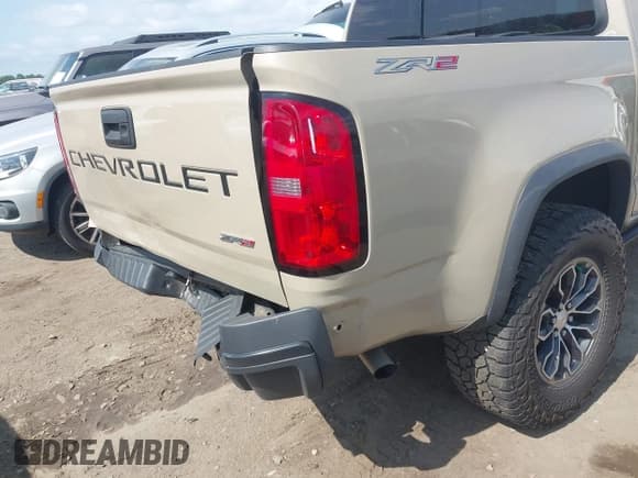 ✅ 2022 Chevrolet Colorado 4WD ZR2 • VIN: 1GCGTEEN0N1186373 • Lot: 42429153. Listed on IAAI with 36,834 mi. Free auction sales archive from the USA and detailed vehicle history report at DreamBid. Image 21.